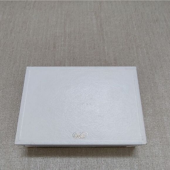 Vintage Wells White Jewelry Storage Box with Gold Trim Blue Velvet Lining - Picture 4 of 6